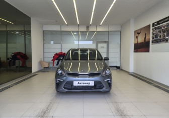 Подержанный автомобиль Kia Rio Sedan 2020 года (2 фото)