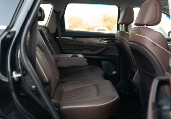 Подержанный автомобиль Exeed VX 2023 года (25 фото)