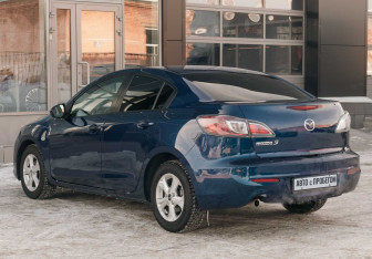 Подержанный автомобиль Mazda 3 Sedan 2013 года (7 фото)
