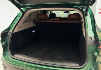 Подержанный автомобиль Voyah Free 2023 года (5 фото)