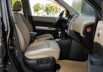 Подержанный автомобиль Nissan X-Trail 2008 года (22 фото)