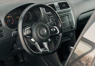 Подержанный автомобиль Volkswagen Polo Sedan 2019 года (11 фото)