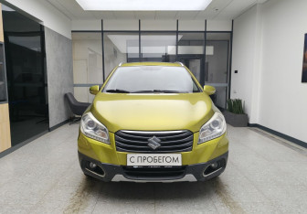 Подержанный автомобиль Toyota Highlander 2014 года (3 фото)