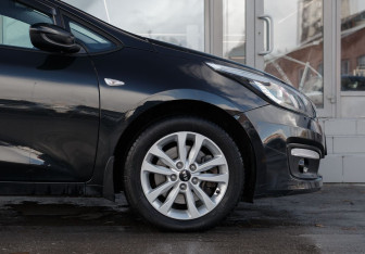 Подержанный автомобиль Kia Ceed Hatchback 2018 года (9 фото)