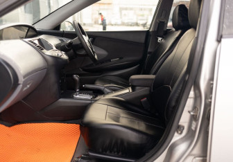 Подержанный автомобиль Nissan Primera Sedan 2001 года (20 фото)