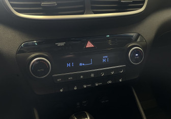 Подержанный автомобиль Hyundai Tucson 2018 года (14 фото)