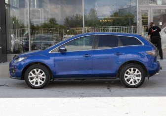 Подержанный автомобиль Mazda CX-7 2007 года (8 фото)