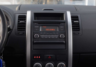 Подержанный автомобиль Nissan X-Trail 2013 года (14 фото)