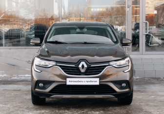 Подержанный автомобиль Renault Arkana 2019 года (2 фото)