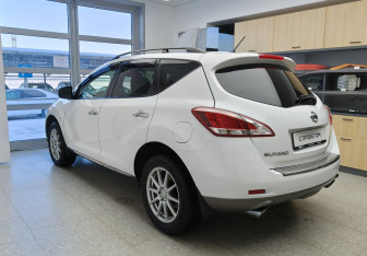 Подержанный автомобиль Nissan Murano Suv 2015 года (7 фото)