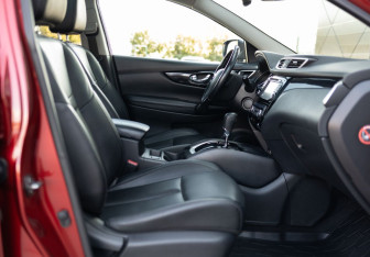 Подержанный автомобиль Nissan Qashqai 2015 года (22 фото)