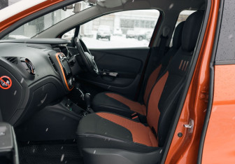 Подержанный автомобиль Renault Captur 2013 года (18 фото)