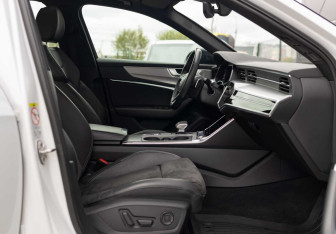Подержанный автомобиль Audi A6 Sedan 2020 года (26 фото)
