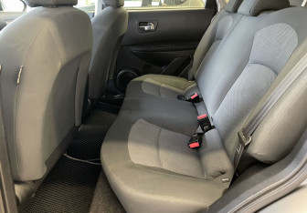 Подержанный автомобиль Nissan Qashqai 2013 года (9 фото)