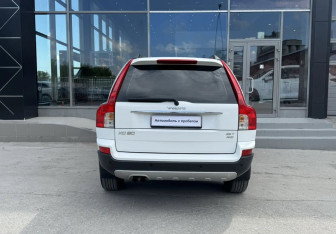 Подержанный автомобиль Volvo XC90 2007 года (6 фото)