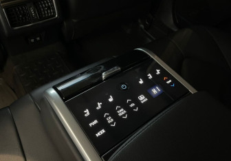 Подержанный автомобиль Toyota Camry Sedan 2019 года (22 фото)