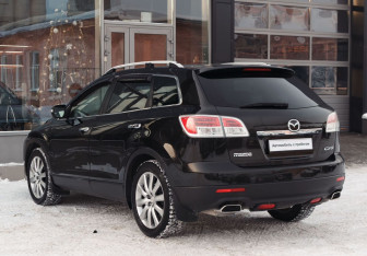 Подержанный автомобиль Mazda CX-9 2008 года (7 фото)