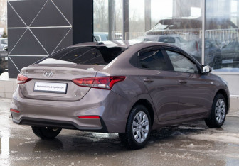 Подержанный автомобиль Hyundai Solaris Sedan 2020 года (5 фото)