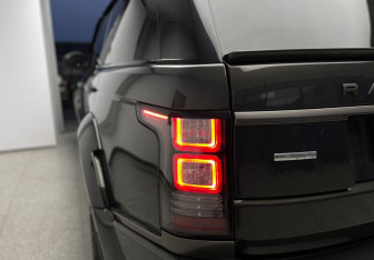 Подержанный автомобиль Land Rover Range Rover 2015 года (10 фото)