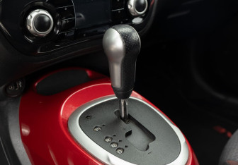 Подержанный автомобиль Nissan Juke 2011 года (14 фото)