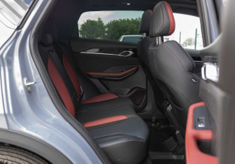Подержанный автомобиль Geely Coolray 2024 года (22 фото)