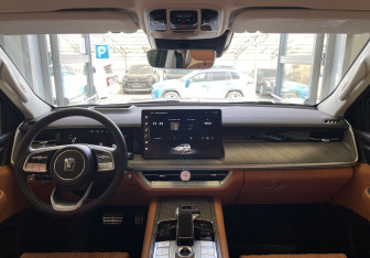 Подержанный автомобиль Tank 500 2023 года (10 фото)