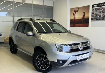 Подержанный автомобиль Renault Duster 2019 года (3 фото)