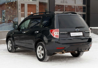 Подержанный автомобиль Subaru Forester Suv 2008 года (7 фото)