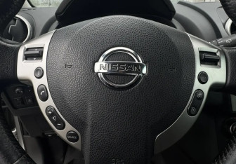 Подержанный автомобиль Nissan Qashqai 2012 года (13 фото)