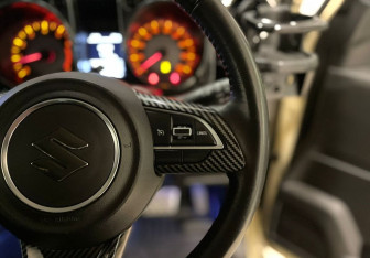 Подержанный автомобиль Suzuki Jimny 2020 года (13 фото)