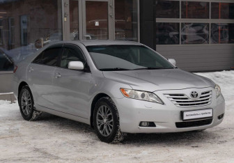 Подержанный автомобиль Toyota Camry Sedan 2007 года (3 фото)