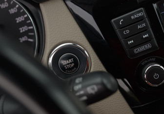 Подержанный автомобиль Nissan X-Trail 2018 года (14 фото)