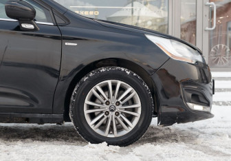 Подержанный автомобиль Citroen C4 Sedan 2013 года (9 фото)