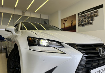 Подержанный автомобиль Lexus GS 2015 года (4 фото)