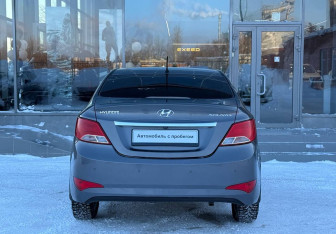 Подержанный автомобиль Hyundai Solaris Sedan 2014 года (4 фото)