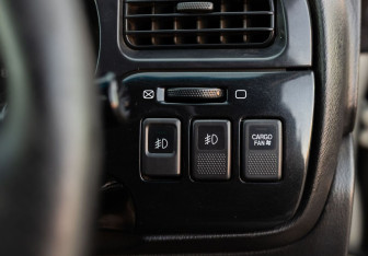 Подержанный автомобиль Subaru Legacy Wagon 2000 года (15 фото)