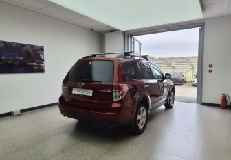 Подержанный автомобиль Subaru Forester Suv 2008 года (4 фото)
