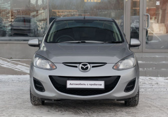 Подержанный автомобиль Mazda Demio 2014 года (2 фото)