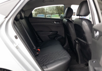 Подержанный автомобиль Hyundai Solaris Sedan 2017 года (19 фото)