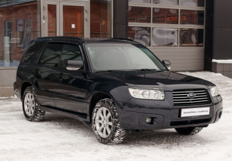 Подержанный автомобиль Subaru Forester Suv 2007 года (3 фото)