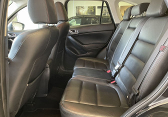 Подержанный автомобиль Mazda CX-5 2013 года (9 фото)