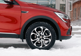 Подержанный автомобиль Renault Arkana 2020 года (9 фото)