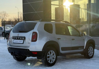 Подержанный автомобиль Renault Duster 2018 года (5 фото)