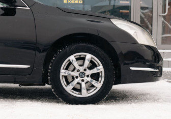 Подержанный автомобиль Nissan Teana 2009 года (9 фото)