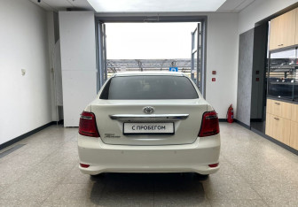 Подержанный автомобиль Toyota Corolla Sedan 2019 года (6 фото)