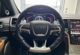 Подержанный автомобиль Jeep Grand Cherokee 2014 года (11 фото)