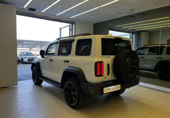 Подержанный автомобиль Tank 300 2023 года (6 фото)