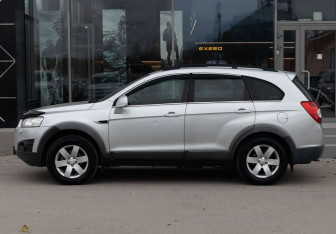 Подержанный автомобиль Chevrolet Captiva 2013 года (8 фото)