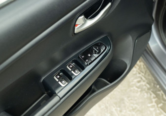 Подержанный автомобиль Kia Rio Sedan 2021 года (16 фото)