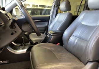 Подержанный автомобиль Toyota Land Cruiser Prado 2008 года (8 фото)